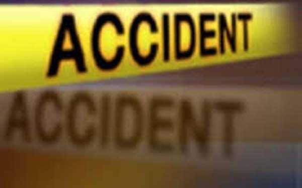 मजदूरों से भरी बस धमतरी में पलटी, एक मजदूर घायल